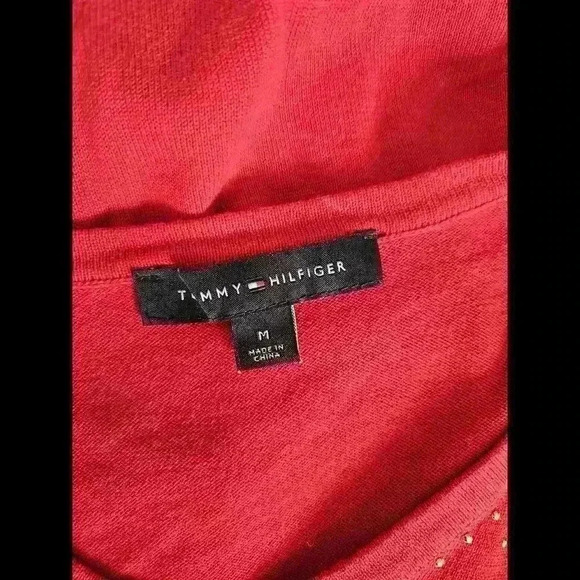 Elegant Red V-Neck Sweater with Metallic Accents - Picture 3 of 4